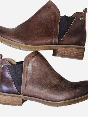 Söfft Bryanne brown leather ankle Chelsea  booties - size 7.5